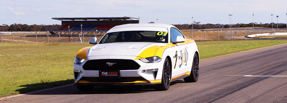 Drive Experience V8 Mustang - 5 Laps (15+ km)