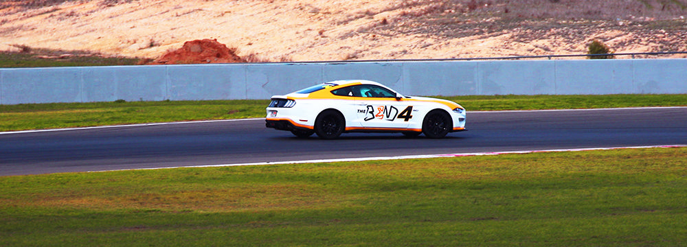 Drive Experience V8 Mustang - 5 Laps (15+ km)