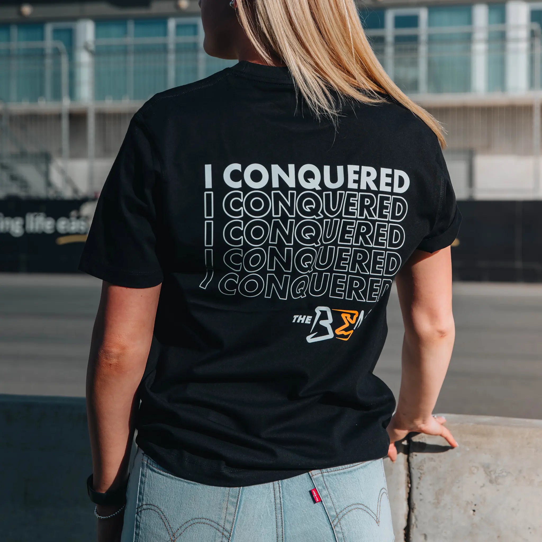 The Bend - I Conquered The Bend - T-Shirt